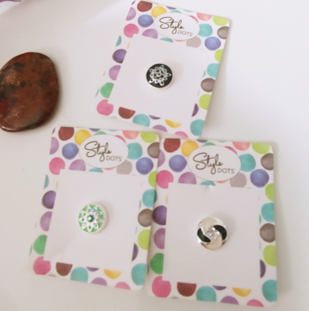 Style Dots | NWT Mini Silver Backed Snaps